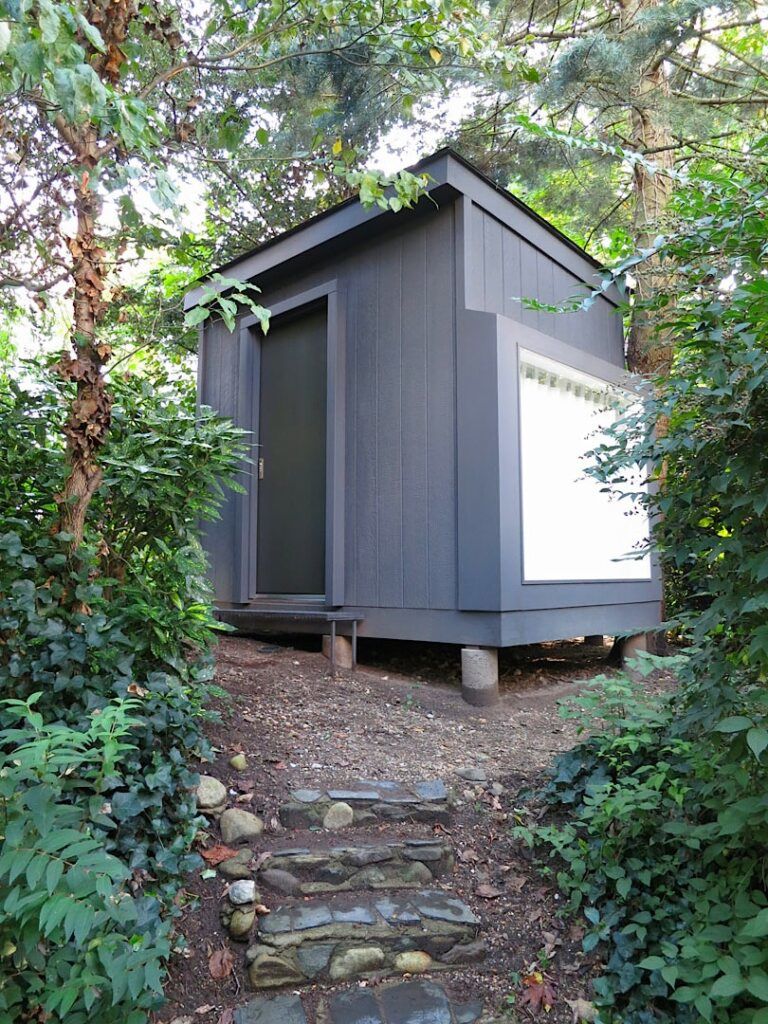 microhouse in landscape tiny home