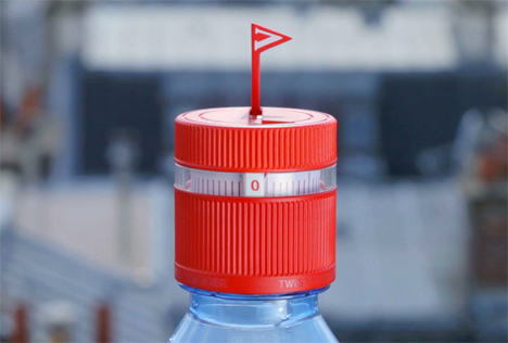 water bottle reminds you to drink water