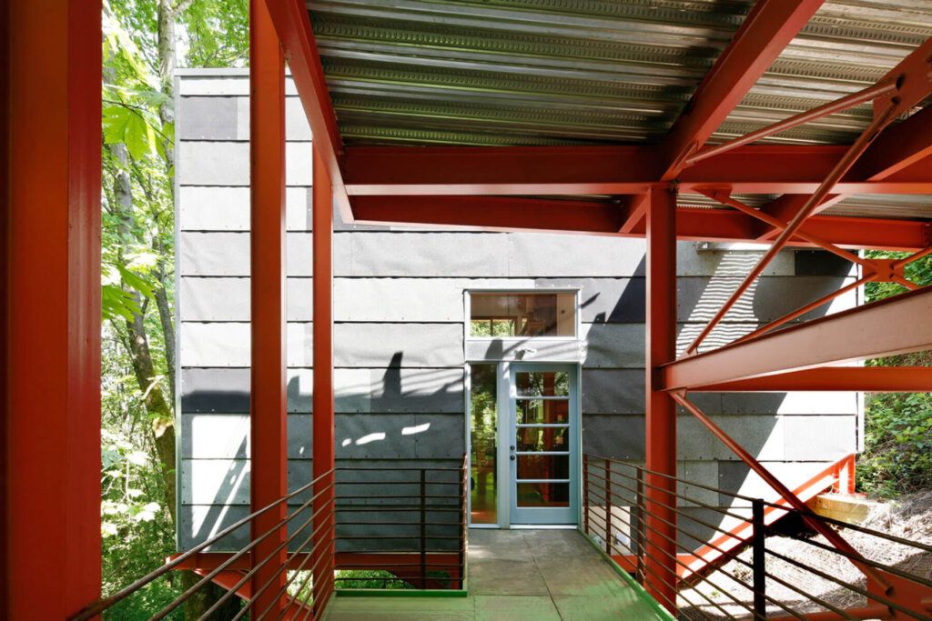 SHED Seattle Treehouse for steep slope walkway
