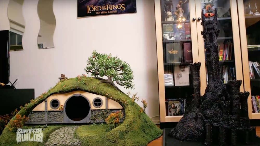 Lord of the Rings Themed Cat House Scratcher