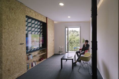 Pop Up House by TallerDE2 living room