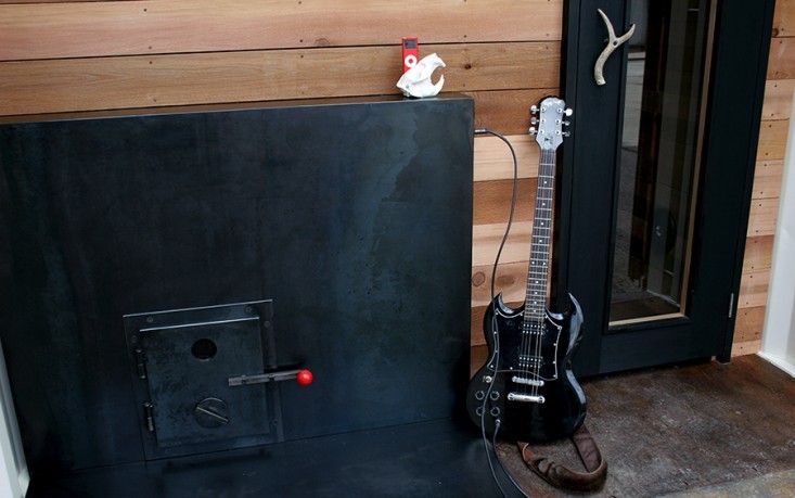 The Sauna Box by Castor comes with an electric guitar hookup
