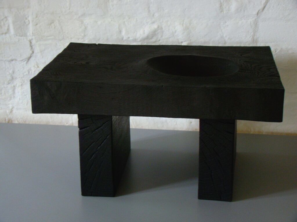 Partridge bowl table