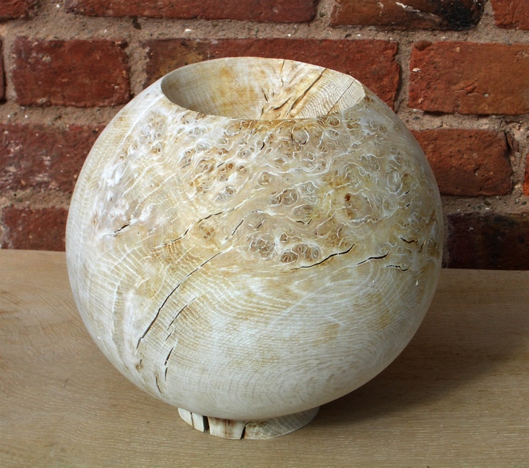Partridge elegant round wooden vessel