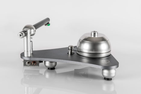 Feast for eyes and ears: Atmo Sfera Turntable