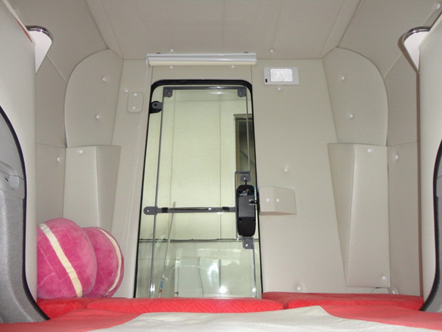 prius camp-inn interior bed area