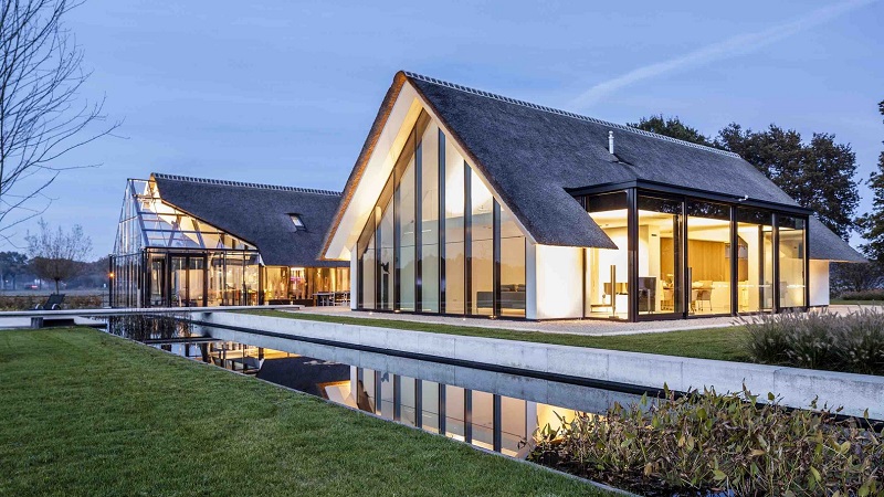 Modern Countryside Villa glass walls