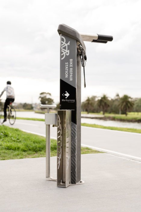 Public Work Stand - Bike Fixation