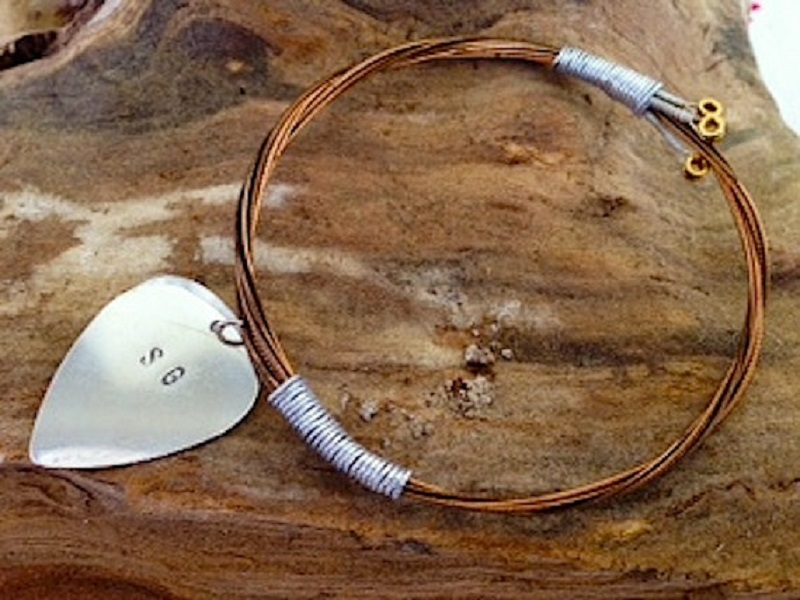 String and Pick Bracelet - EsperanzaArtGallery