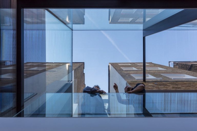 Victorian Remix: Home Extended with Glass Box | Designs & Ideas on Dornob