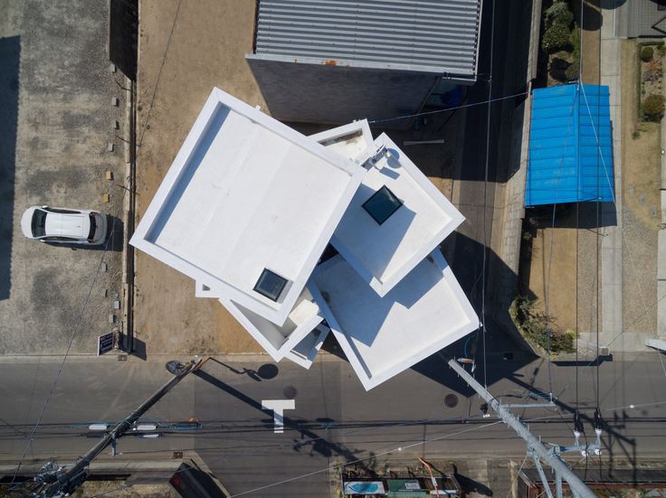 Fukushima House - Cohta Asano - roof