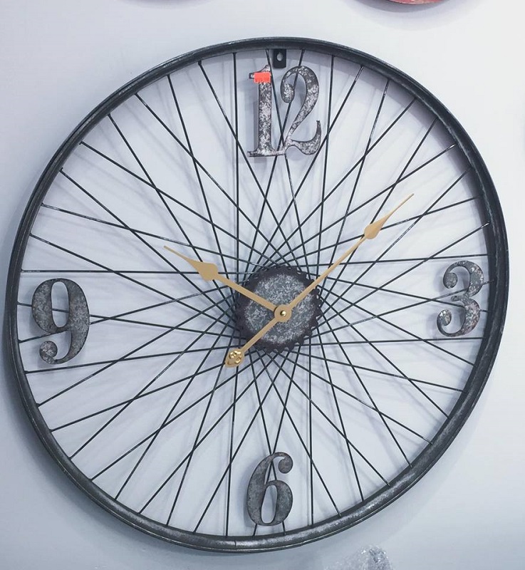 Bike Wheel Clock - Osaka25 - repurpose junk