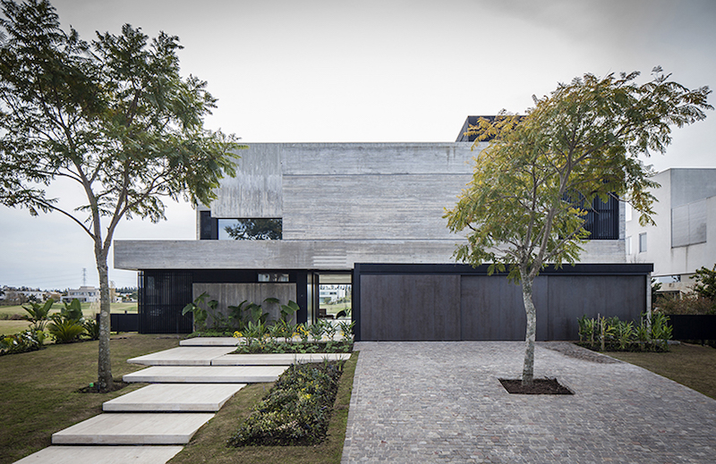 FSY House - Remy Arquitectos concrete home facade