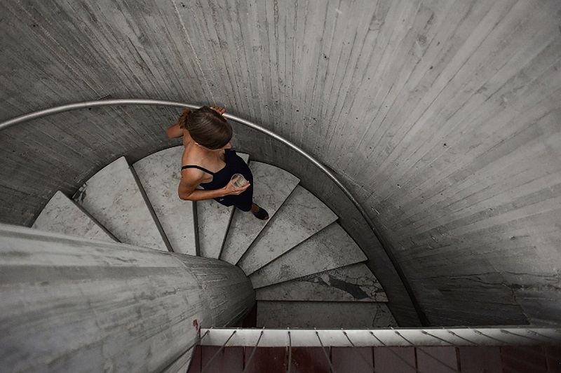 Sun Path House - Studio Christian Wassmann - spiral stairs