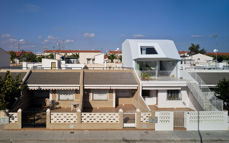 Spanish Vacation Home Extension - Laura Ortín Architects