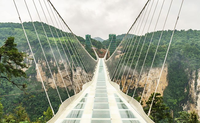Hongyagu Glass Bridge 
