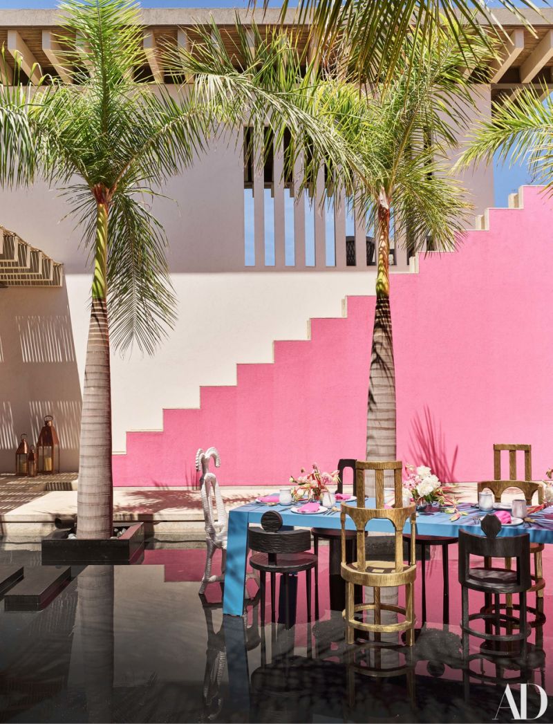 One of the many courtyards inside Casa Grande's walls. Accessible via a bright pink staircase. 