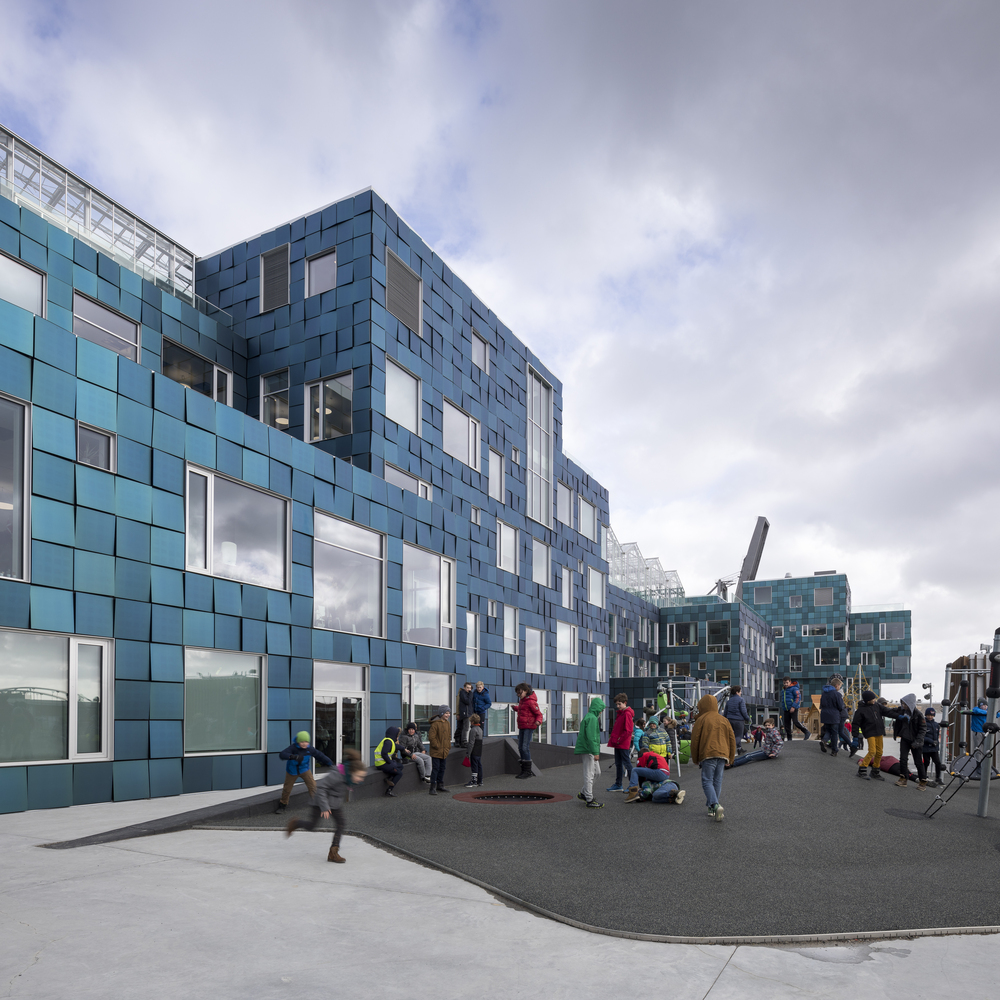 Exterior shot of the Copenhagen International School Nordhavn .