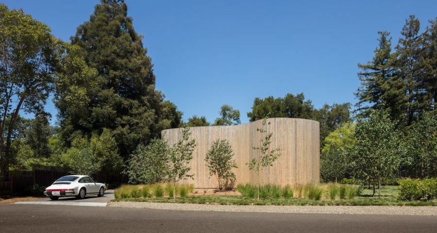 The exterior of Craig Steely Architecture's new Roofless House.