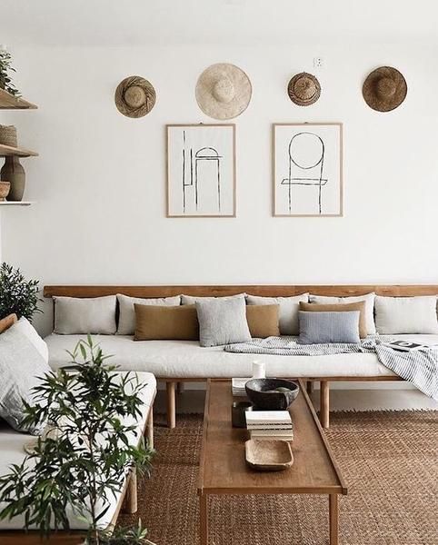 A living room whose decor pieces make use of several sustainable materials. 